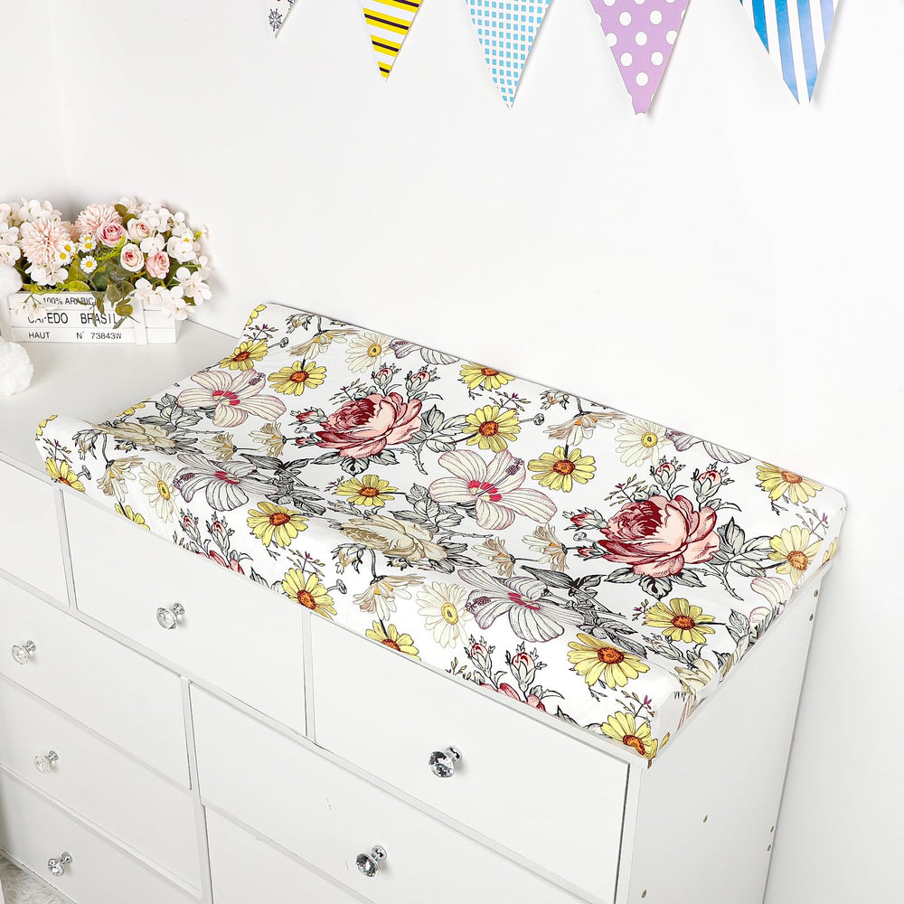 HNHUAMING changing pad cover delivers a comfortable surface after baths for baby and caregiver.