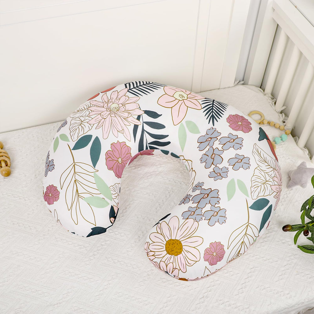 HNHUAMING daisy pattern nursing cover makes a charming baby shower gift.