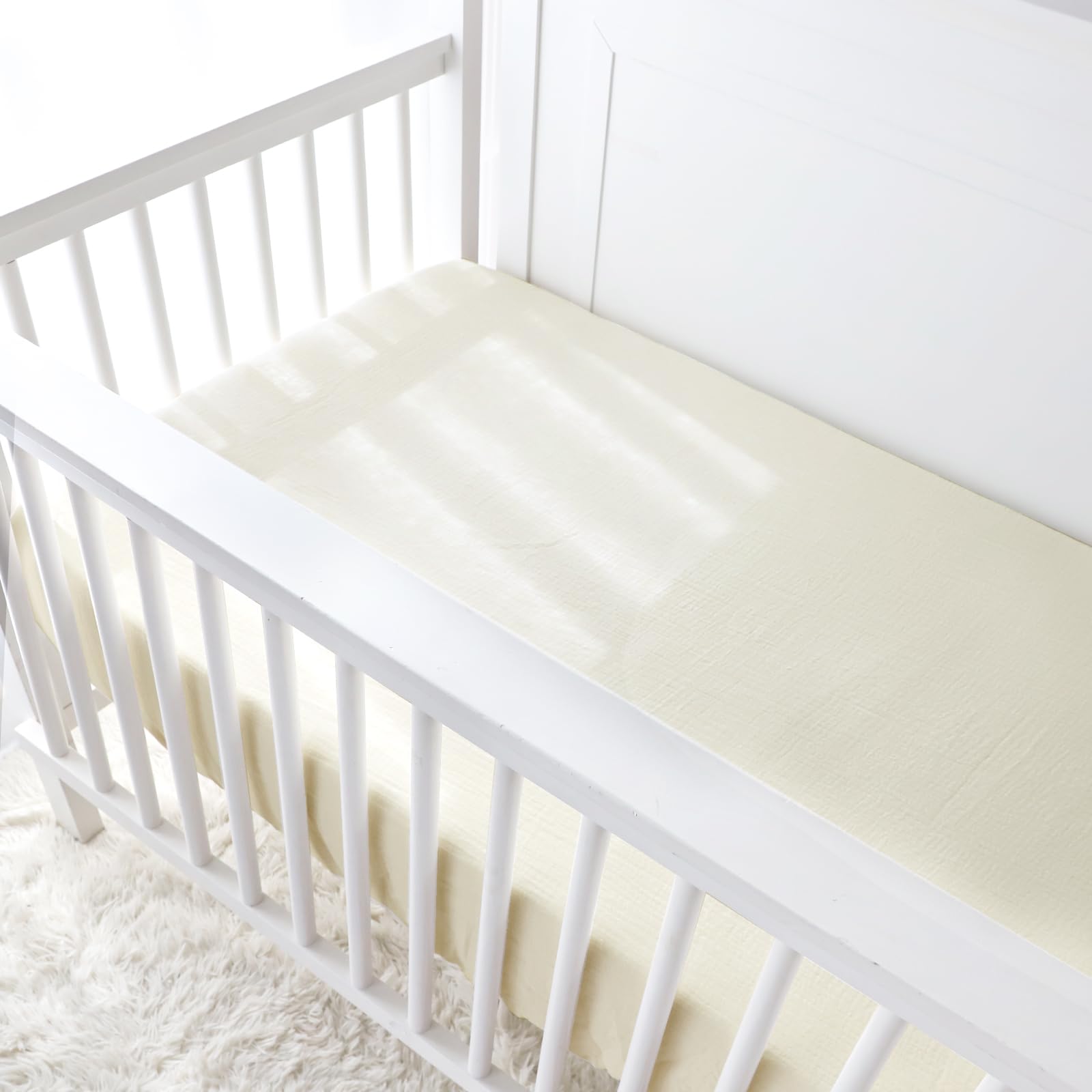 HNHUAMING neutral pattern adds subtle style to any nursery.