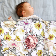 HNHUAMING double-layer plush blanket adds extra warmth for outings.