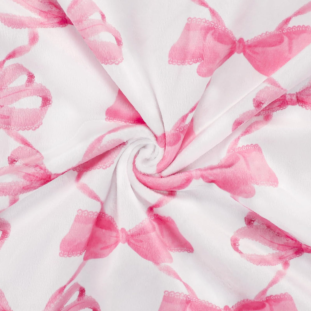 HNHUAMING soft blanket makes a thoughtful baby gift.