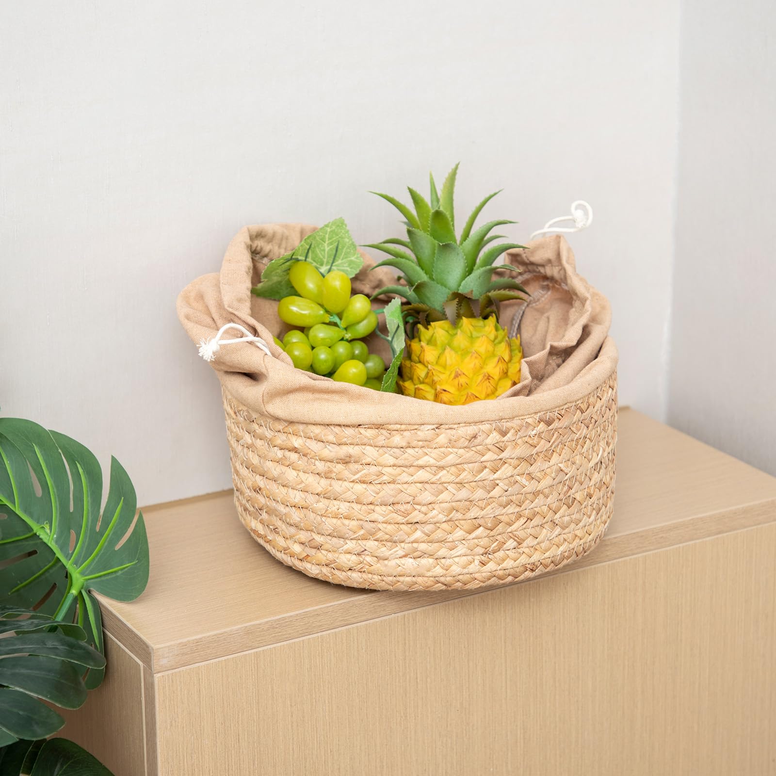 HODAKJUE canvas lining interior protects delicate items.