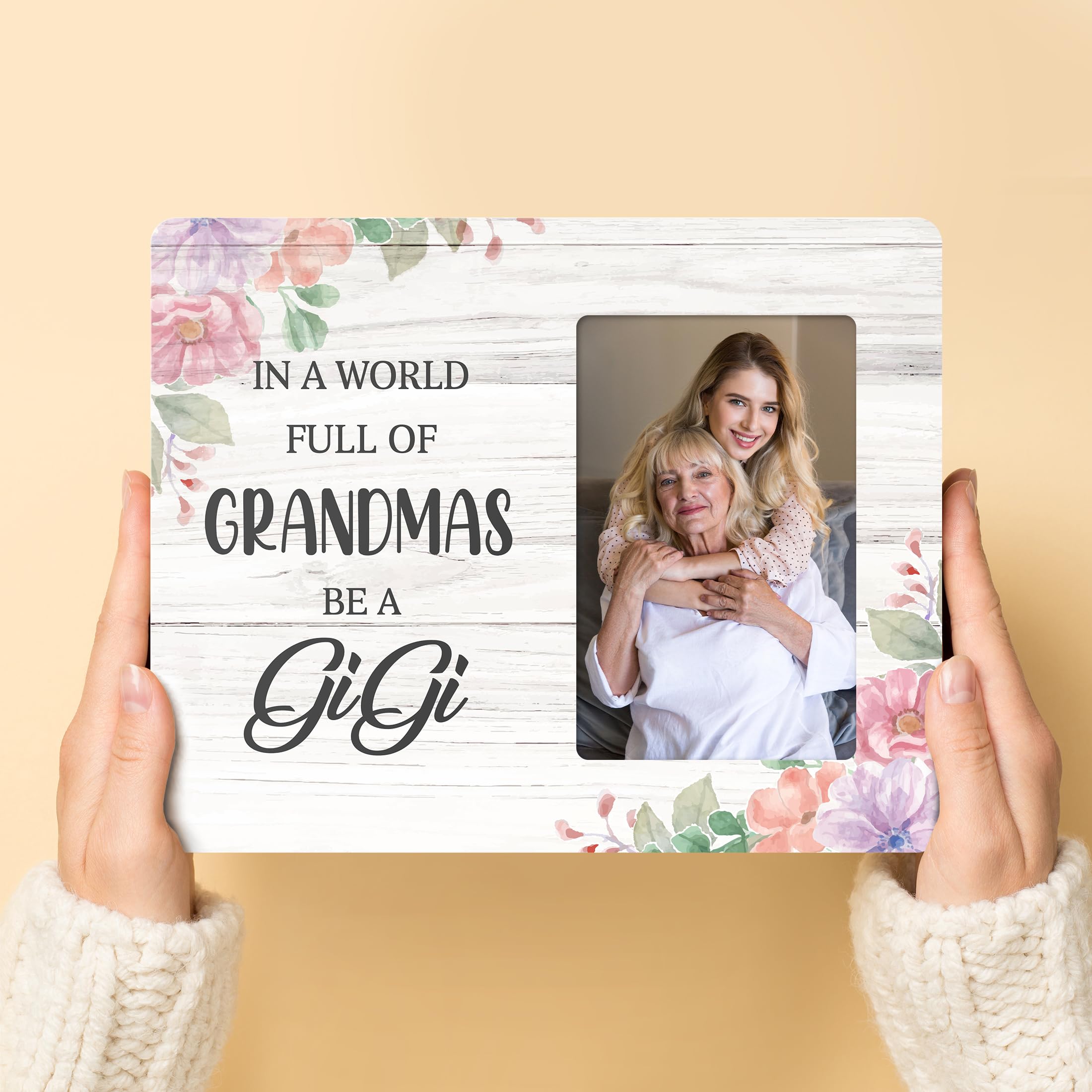 HODODAN Gigi frame on wall display keeps photos organized and visible