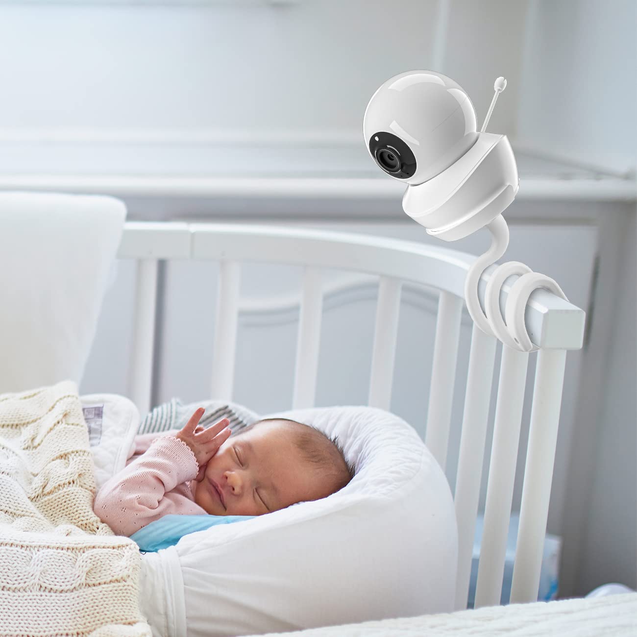 HOLACA Babysense mount attached to cradle for secure positioning.