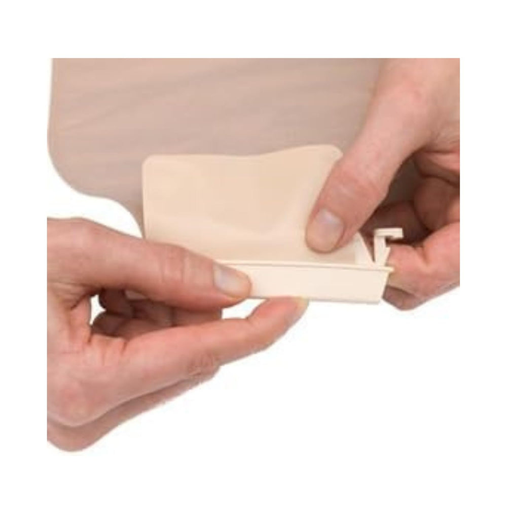 ComfortWear panels in Hollister pouch soften contact for comfort.