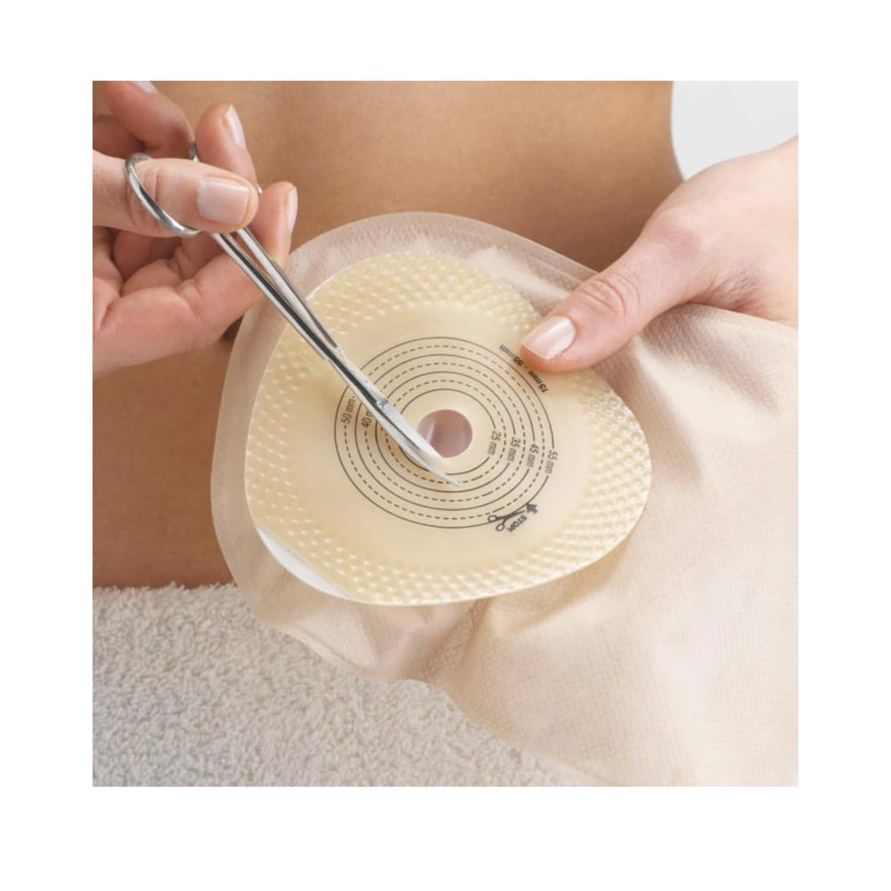 Hollister 841311 ceramide-infused skin barrier helps protect natural moisture around the stoma.