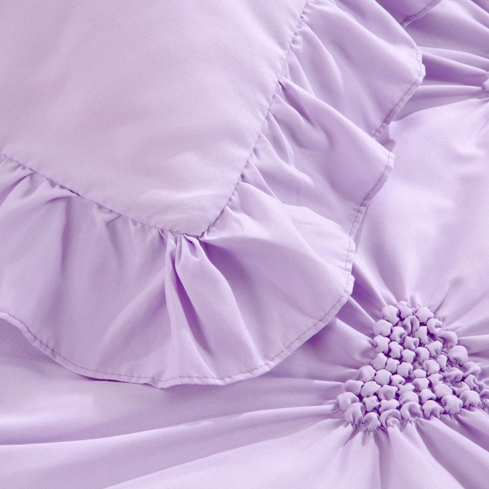 HOMBYS fitted sheet fits standard toddler beds securely.