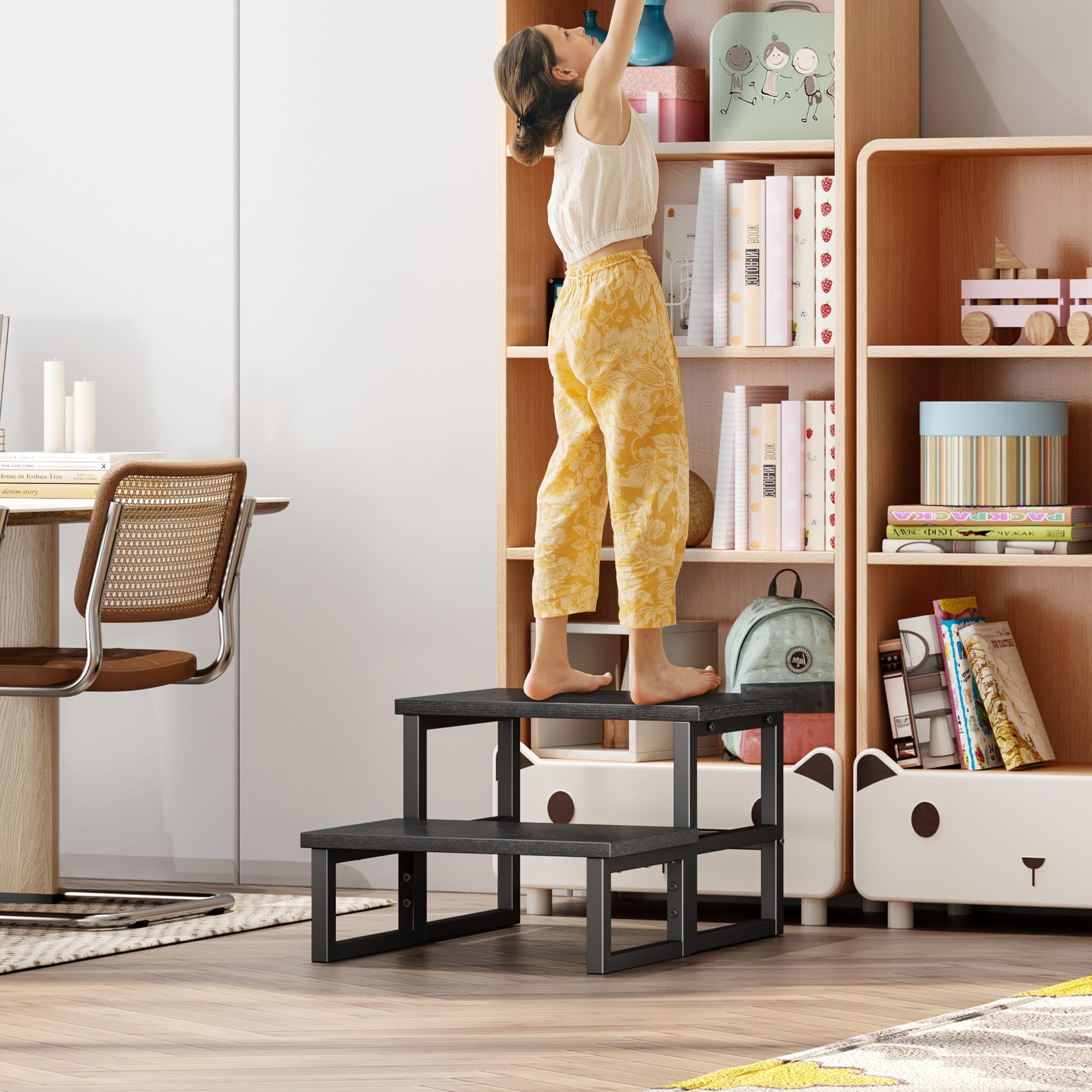 Homeiju adult-use stool helps reach high kitchen cabinets safely.