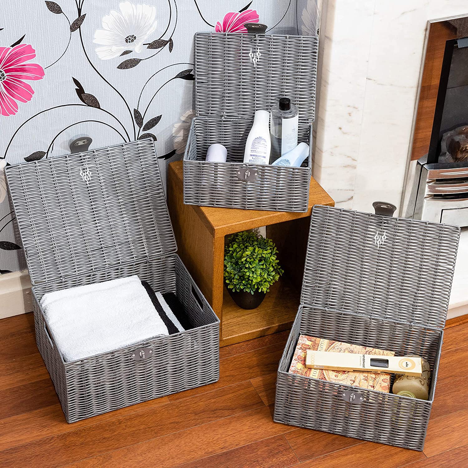 Homepeaz basket-medium-size fits daily essentials in compact areas.