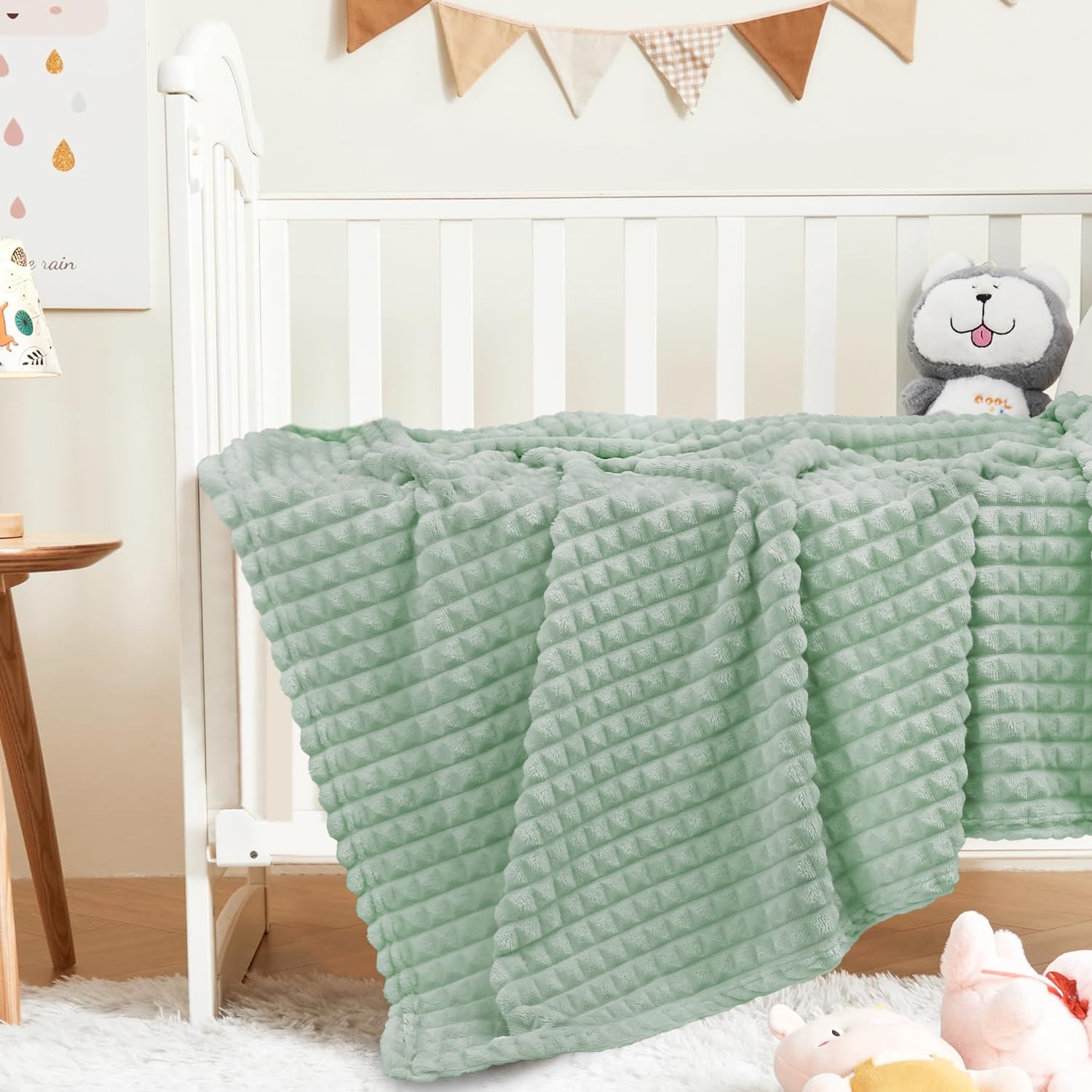 HOMRITAR 30x40 inch blanket fits stroller and crib needs.