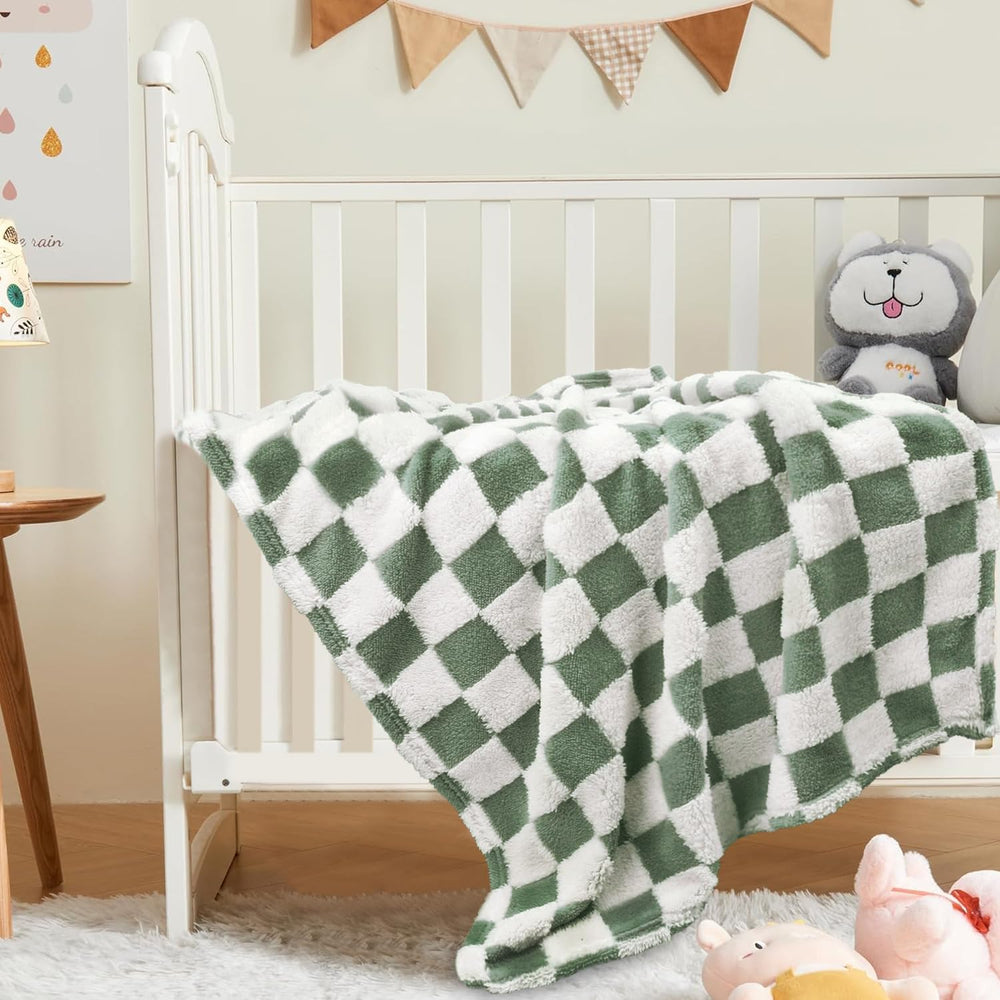 HOMRITAR easy care fabric; machine washable and quick to dry.