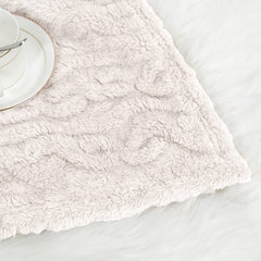 HOMRITAR ultra-soft microfiber blanket delivers lightweight warmth year-round