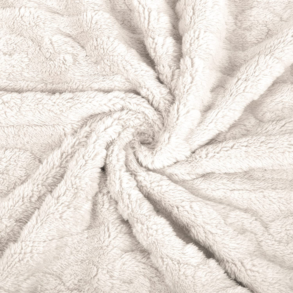 HOMRITAR 50x60 throw blanket for versatile cuddle sessions