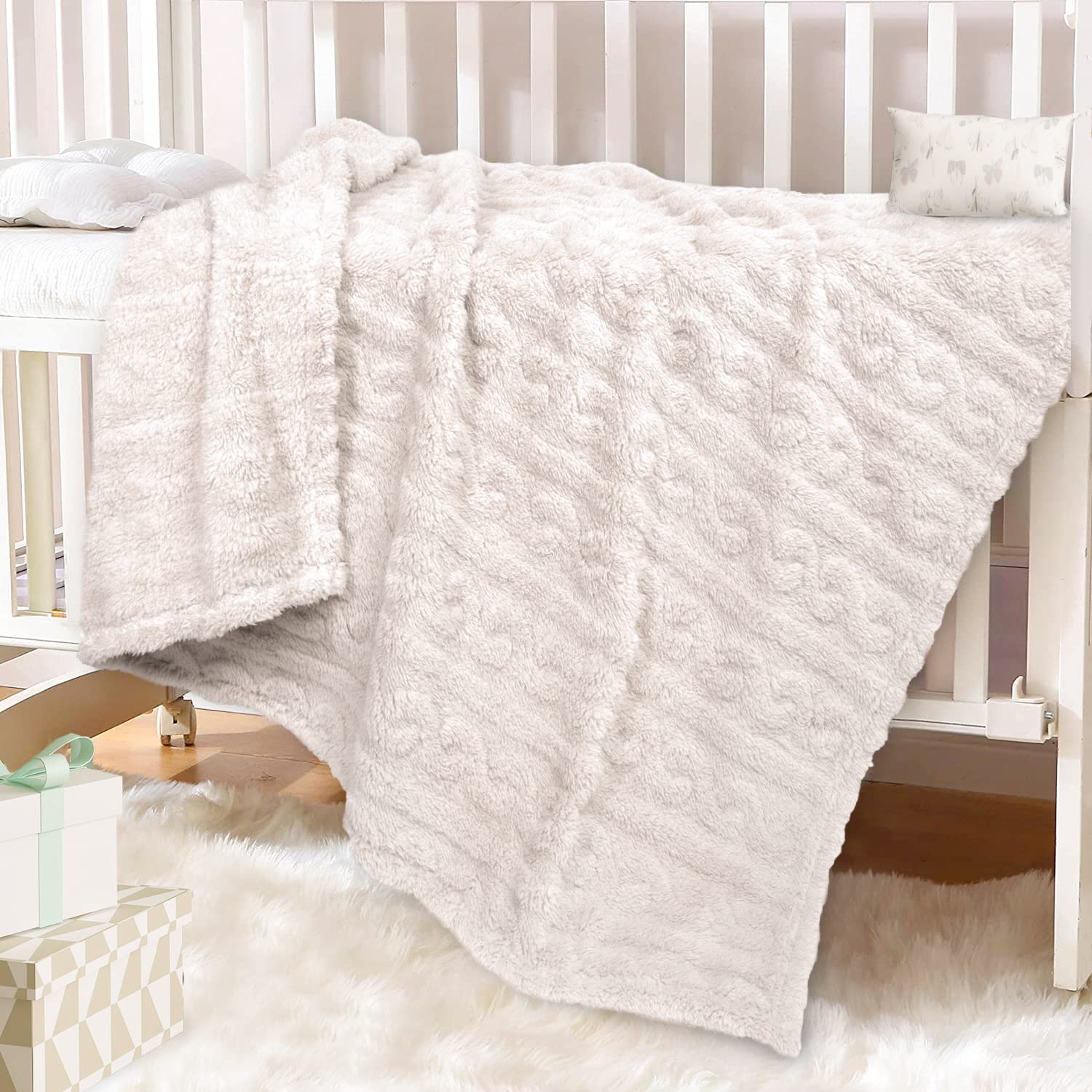 HOMRITAR easy-care machine-wash blanket makes laundry simple