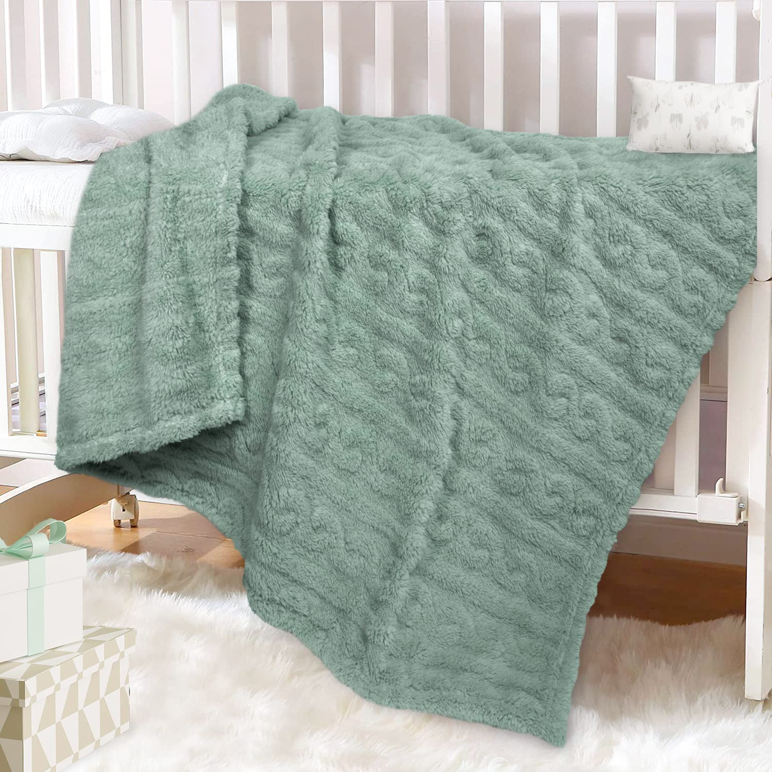 HOMRITAR wrinkle-resistant fabric stays neat