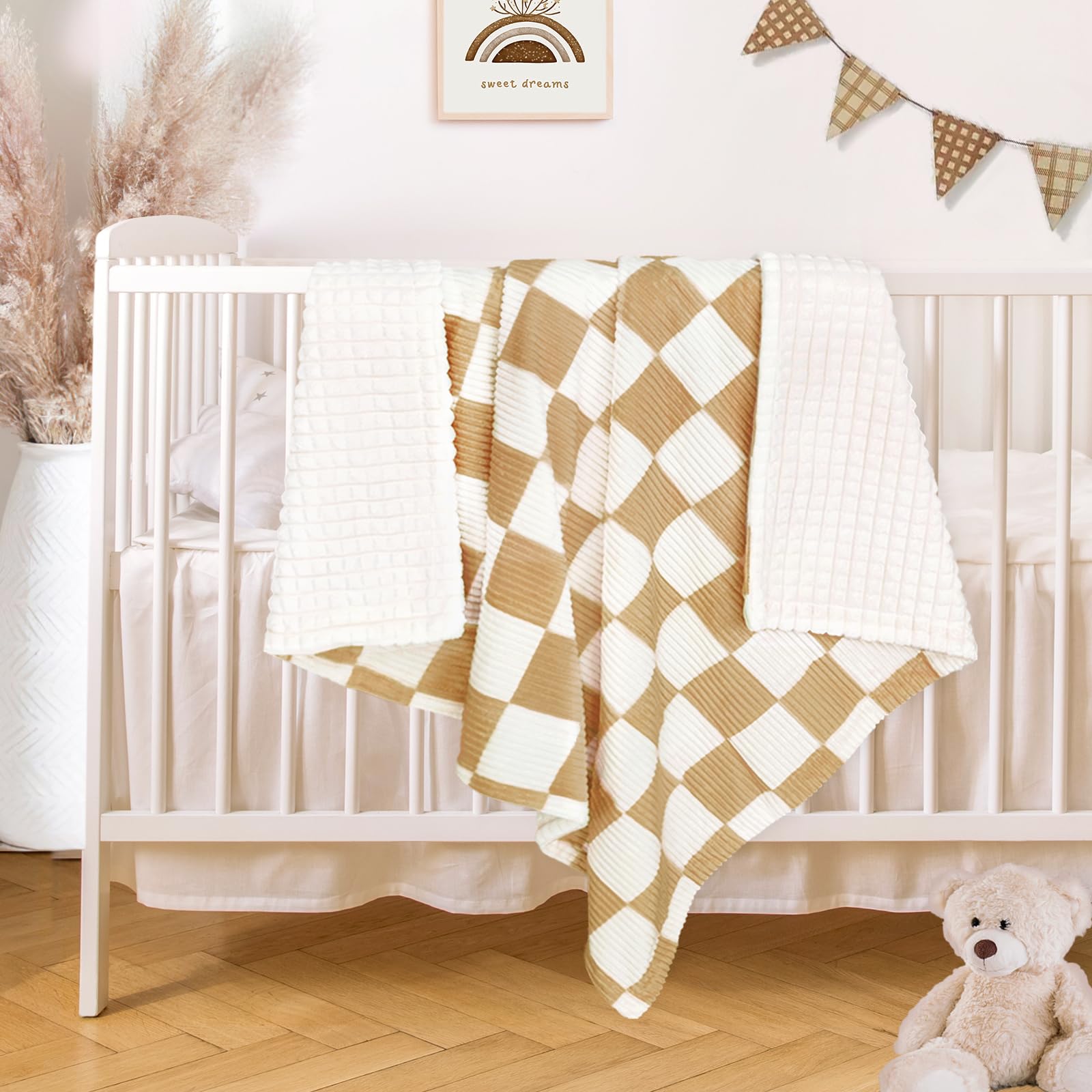 HOMRITAR 30x40 inch blanket offers generous coverage for infants