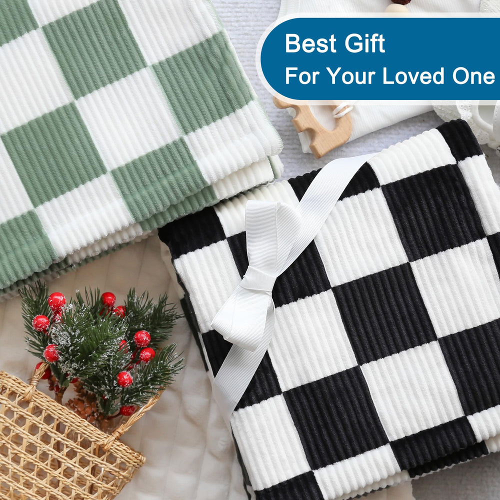 HOMRITAR checkered baby blanket in nursery setup as play mat