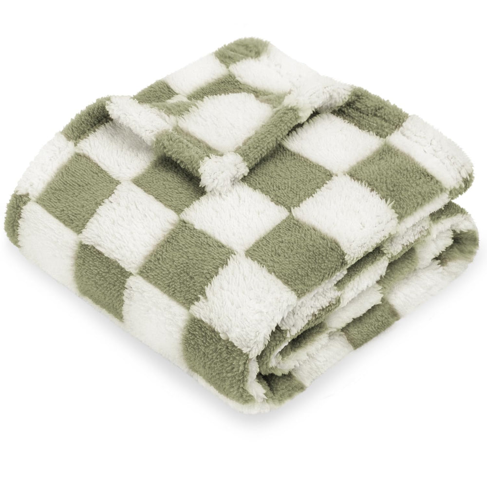 HOMRITAR checkered blanket with 3D design for cozy baby warmth.