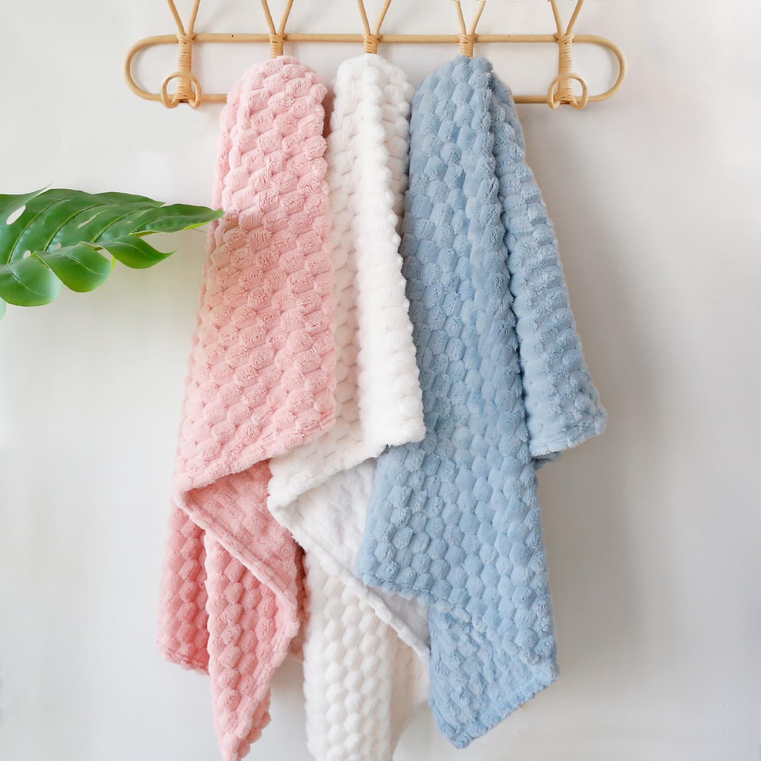 HOMRITAR OEKO-TEX certified blanket supports safe, skin-friendly use.