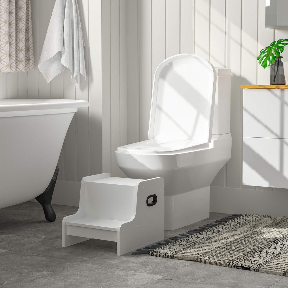 HOOBRO step stool with large platform easy to wipe and clean.