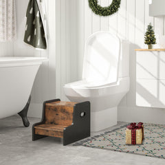 HOOBRO step stool's lightweight design moves easily between rooms.