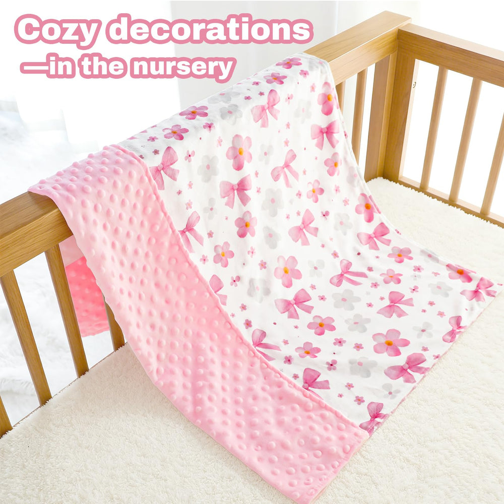 Hooyax nursery and photo session friendly blanket with cute print