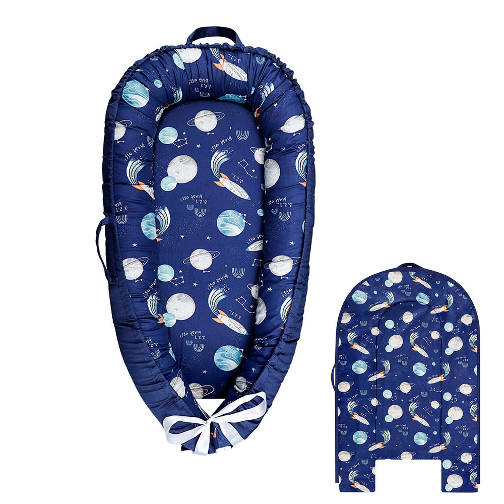 Hooyax Baby Lounger Cover close-up stitching highlights durable seams.