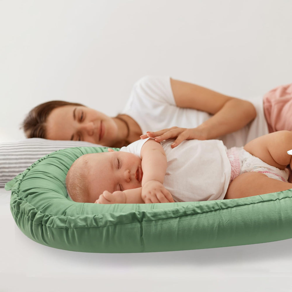 Hooyax green cotton cover is portable and easy to clean.