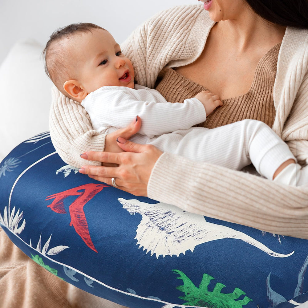 Easy-care design dries quickly after washing between feedings