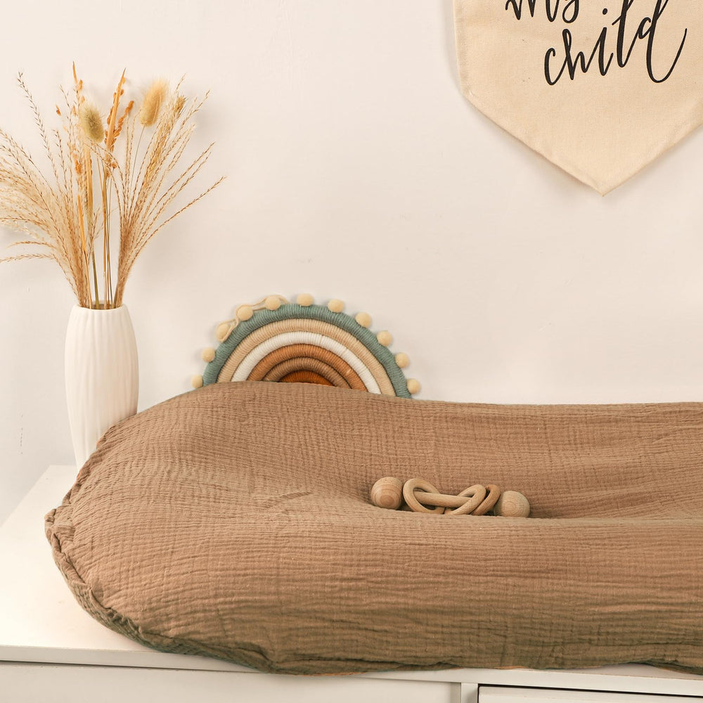 Hooyax muslin baby lounger cover brown on standard newborn lounger.
