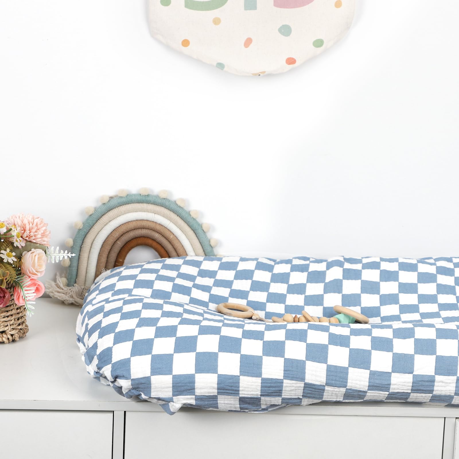 Cares for busy families with fast-drying fabric and lasting softness.