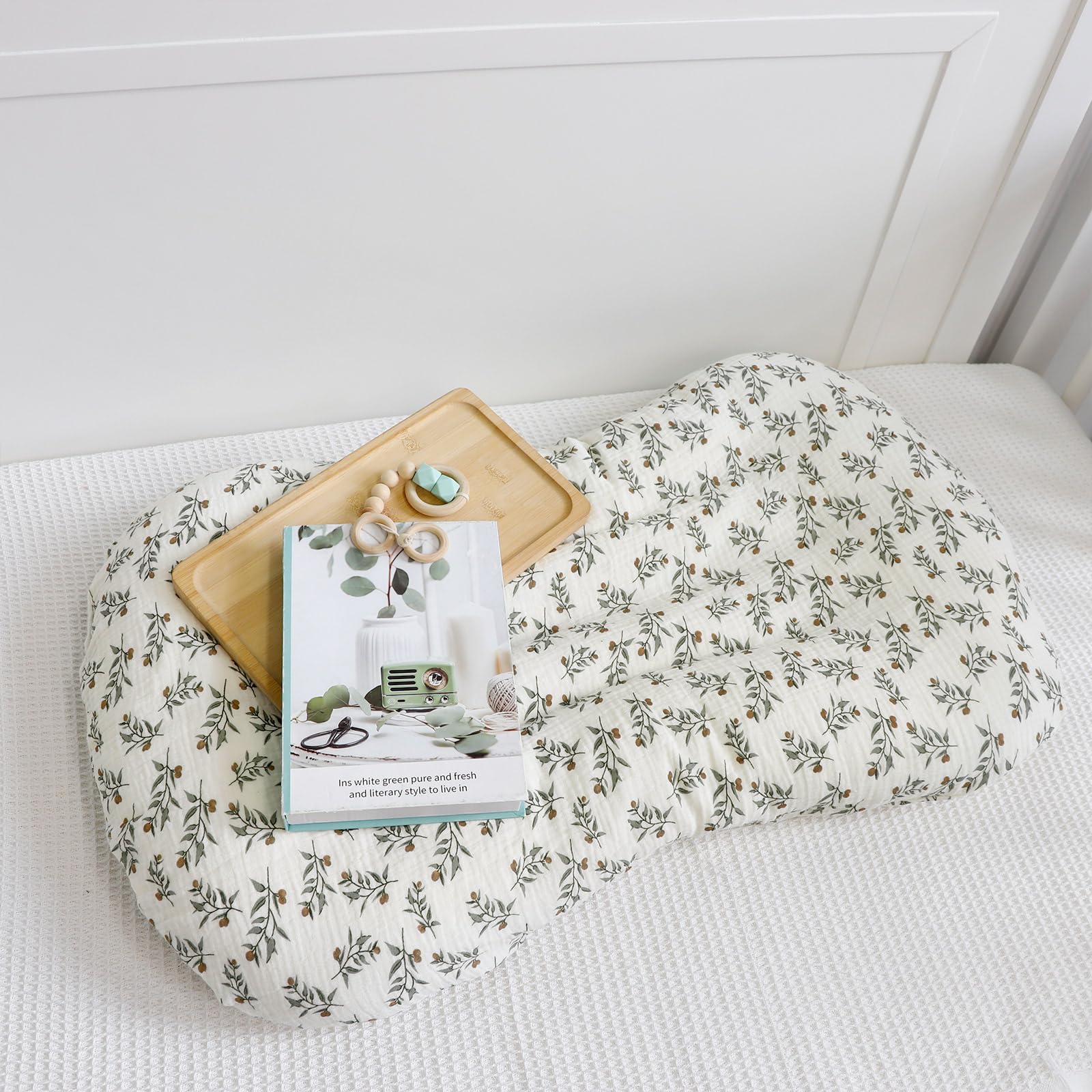 Hooyax lounger cover features reinforced stitching for lasting use.