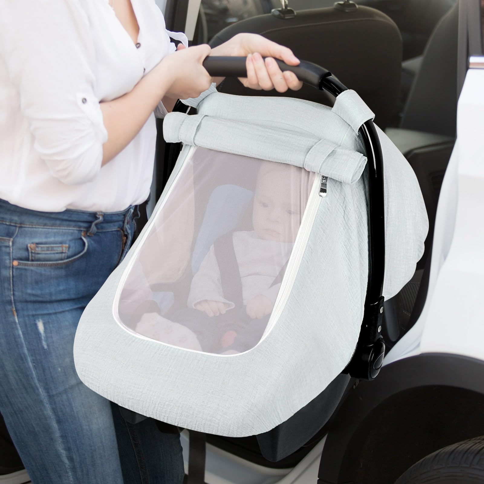 Boxed packaging makes Hooyax a ready gift for newborns