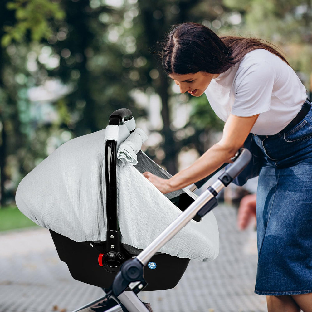 Lightweight design helps carry and store the canopy with ease