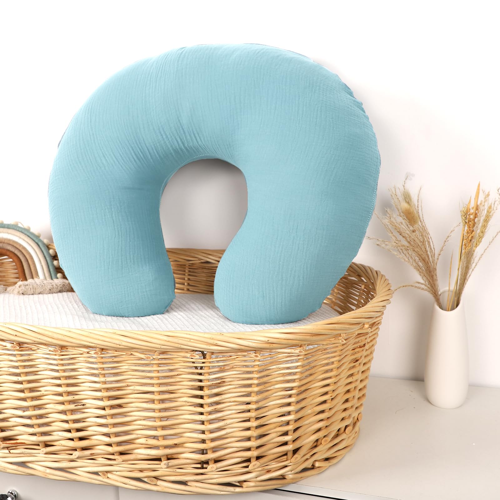Hooyax muslin nursing pillow covers breathable muslin ideal for warm days.