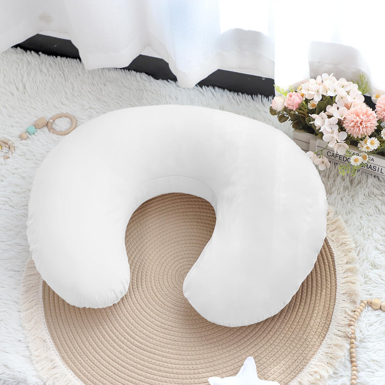 Hooyax pillow protection helps keep baby feeding areas clean