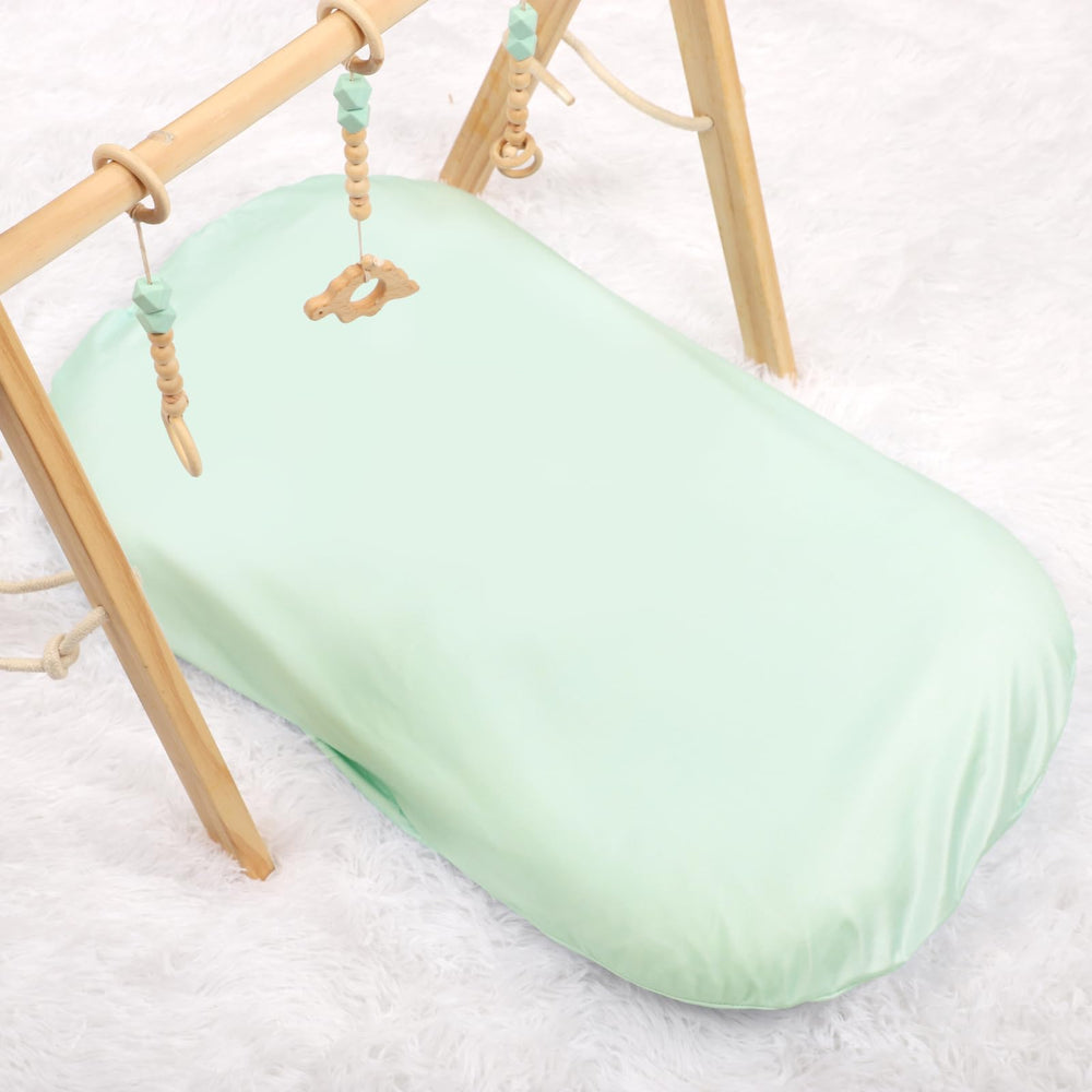 Hooyax universal fit covers most loungers at 31 by 20 inches with secure closure.