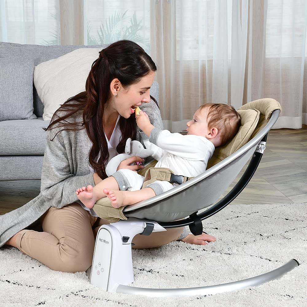 Hot Mom Upgrade baby bouncer green in Feed mode for routine dining