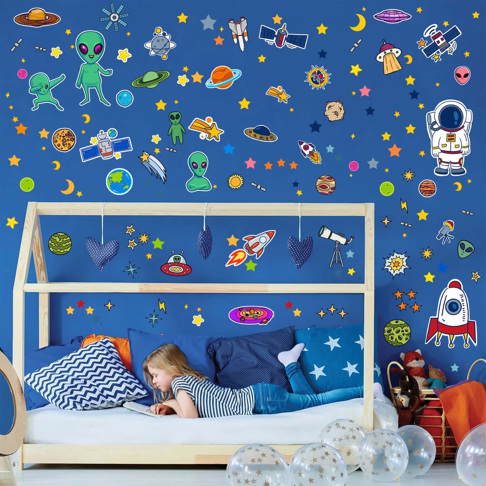 HSDSH glow planets wall sticker blue, introduces a playful solar system to kids
