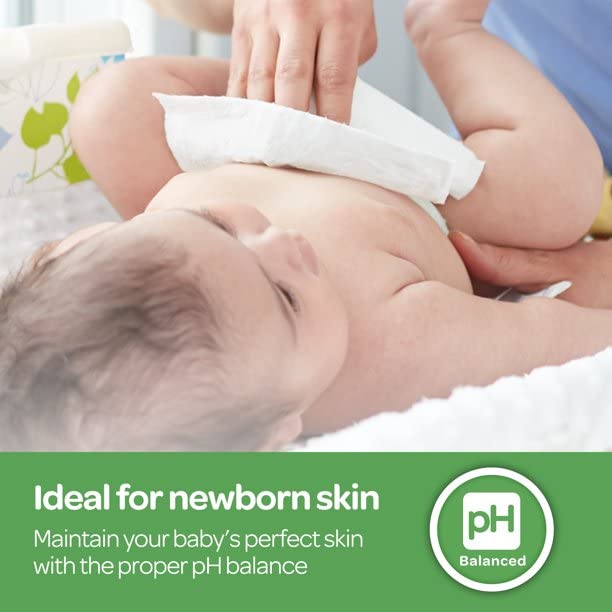Huggies everyday baby care wipes for mess management