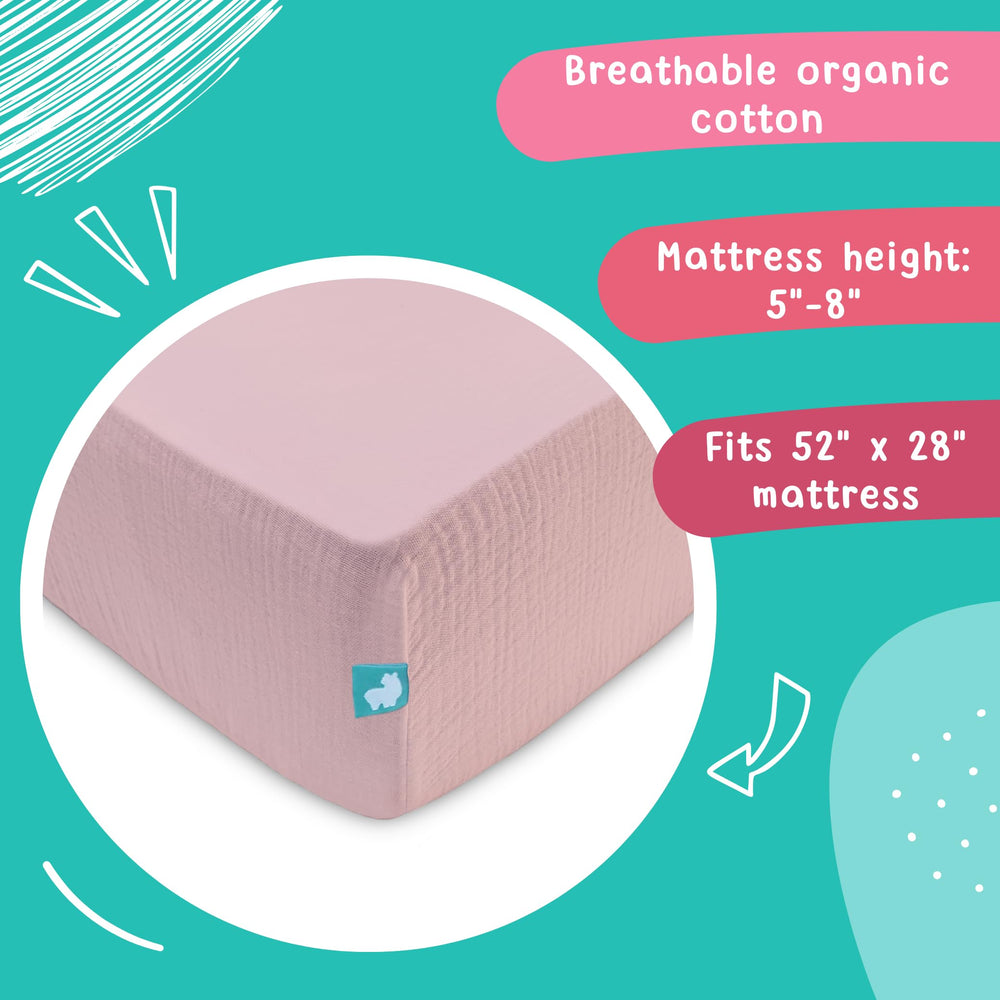 Hugs and Llamas 360-degree elastic fit keeps sheet in place
