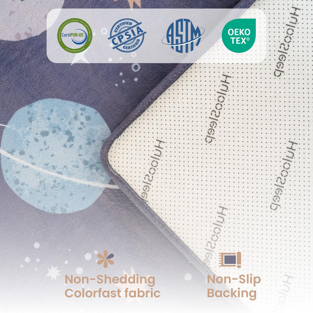 Huloo Sleep 50x50 play mat creates a spacious area
