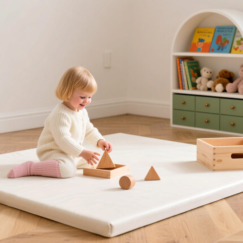 Huloo Sleep mat provides ample 50x50 inch space for versatile play areas.