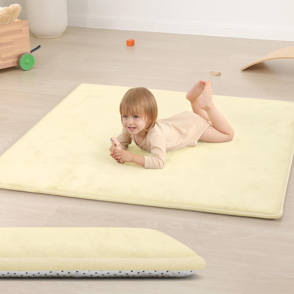 Huloo Sleep baby play mat closeup shows plush foam cushioning for crawlers.