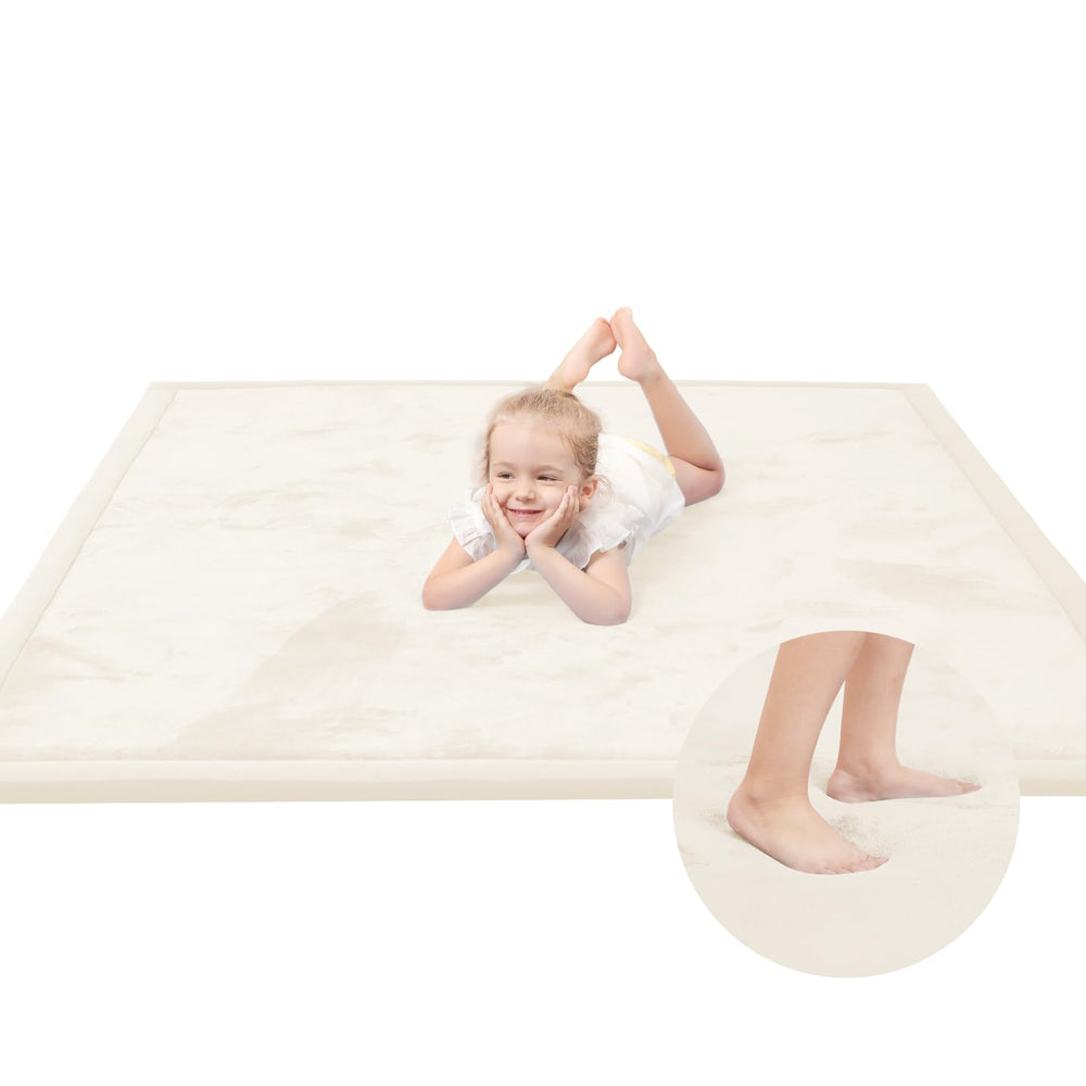 Huloo Sleep baby play mat close-up highlights plush cream foam for comfy tummy time