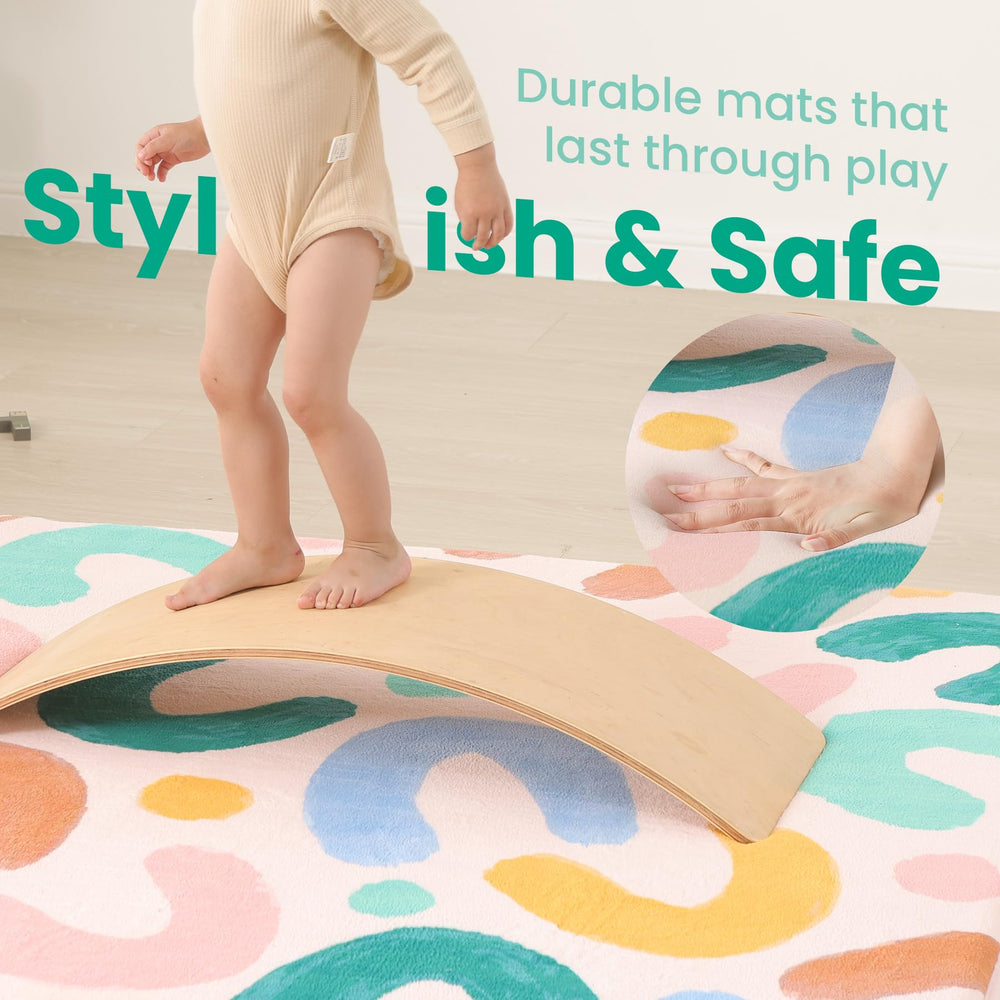 Huloo Sleep coral velvet finish on mat surface for soft, water-repellent feel