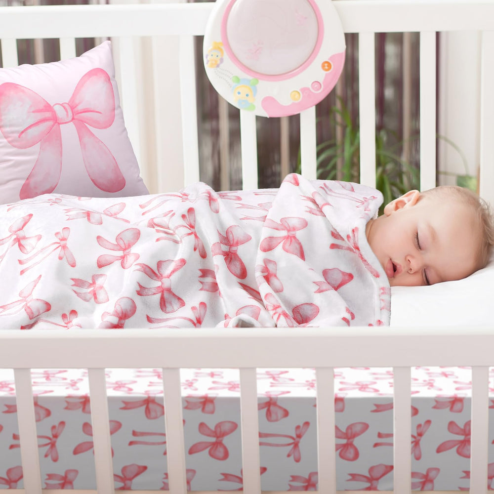 HunnmingRe flannel baby blanket close-up highlights plush softness