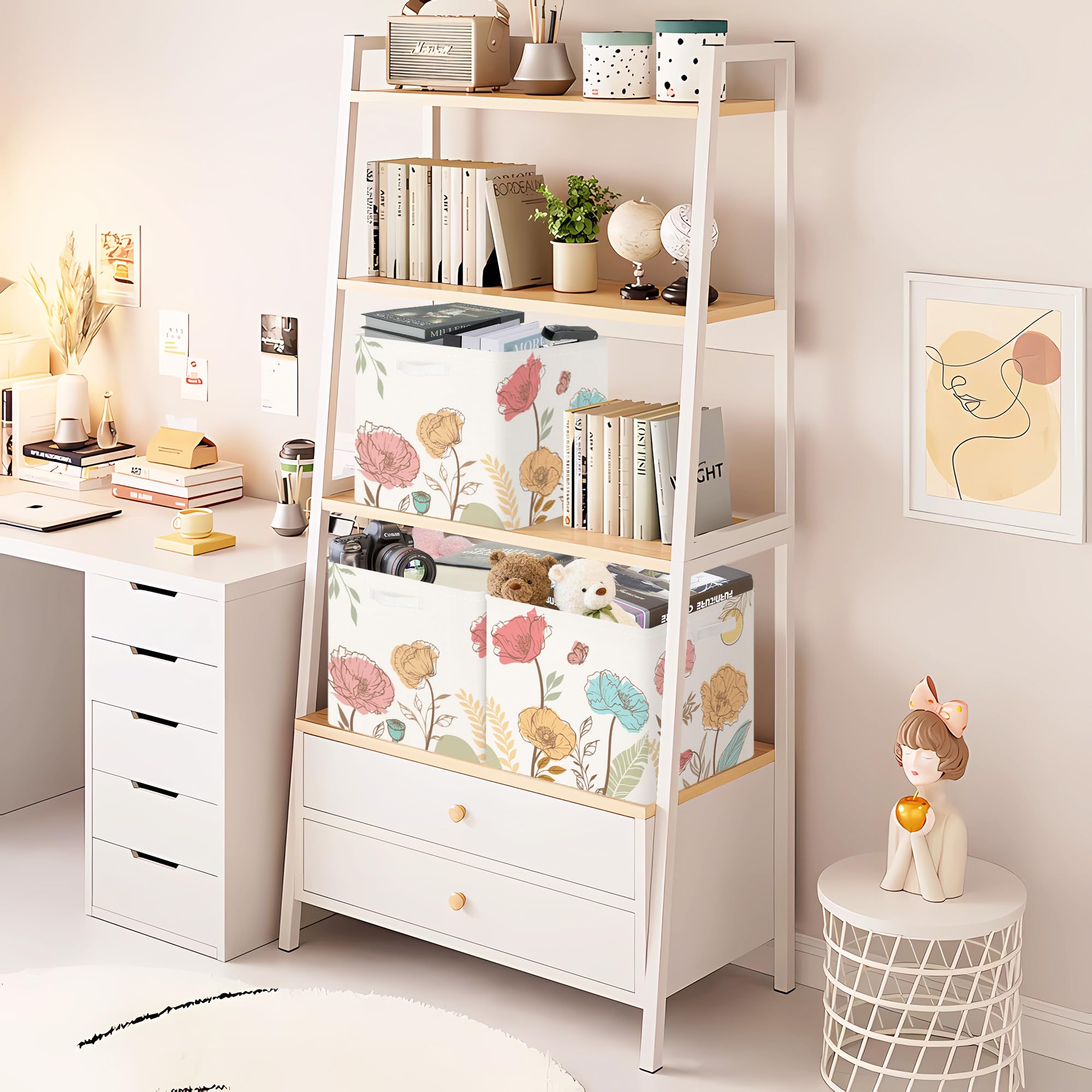 HUUMONSS Wild Flower top metal frame keeps cubes sturdy on display.