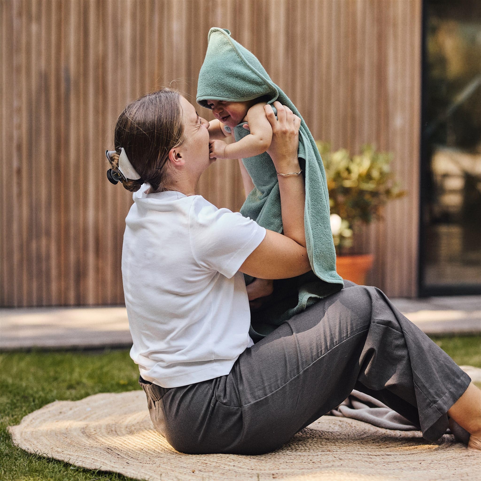 Huxie towel is easy to care for and durable.