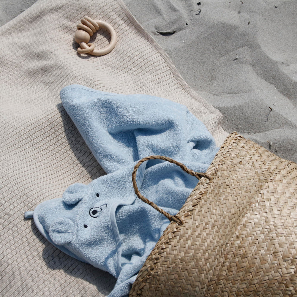 Huxie eco-friendly organic cotton highlights natural fibers.